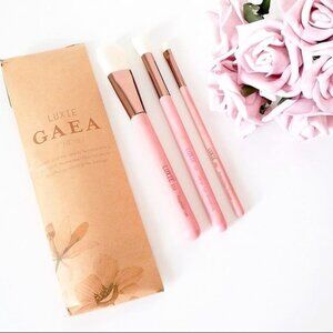 New LUXIE GAEA 3 PIECE BRUSH SET *SOFT *LUX *PINK